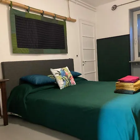 The Casa Blu Dependance La Casa Gialla Casa de hóspedes